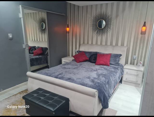4 BEDROOM HOUSE FOR SALE IN ZINNIAVILLE